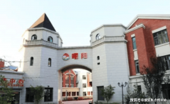 公交坐电子屏及时显示车辆到坐